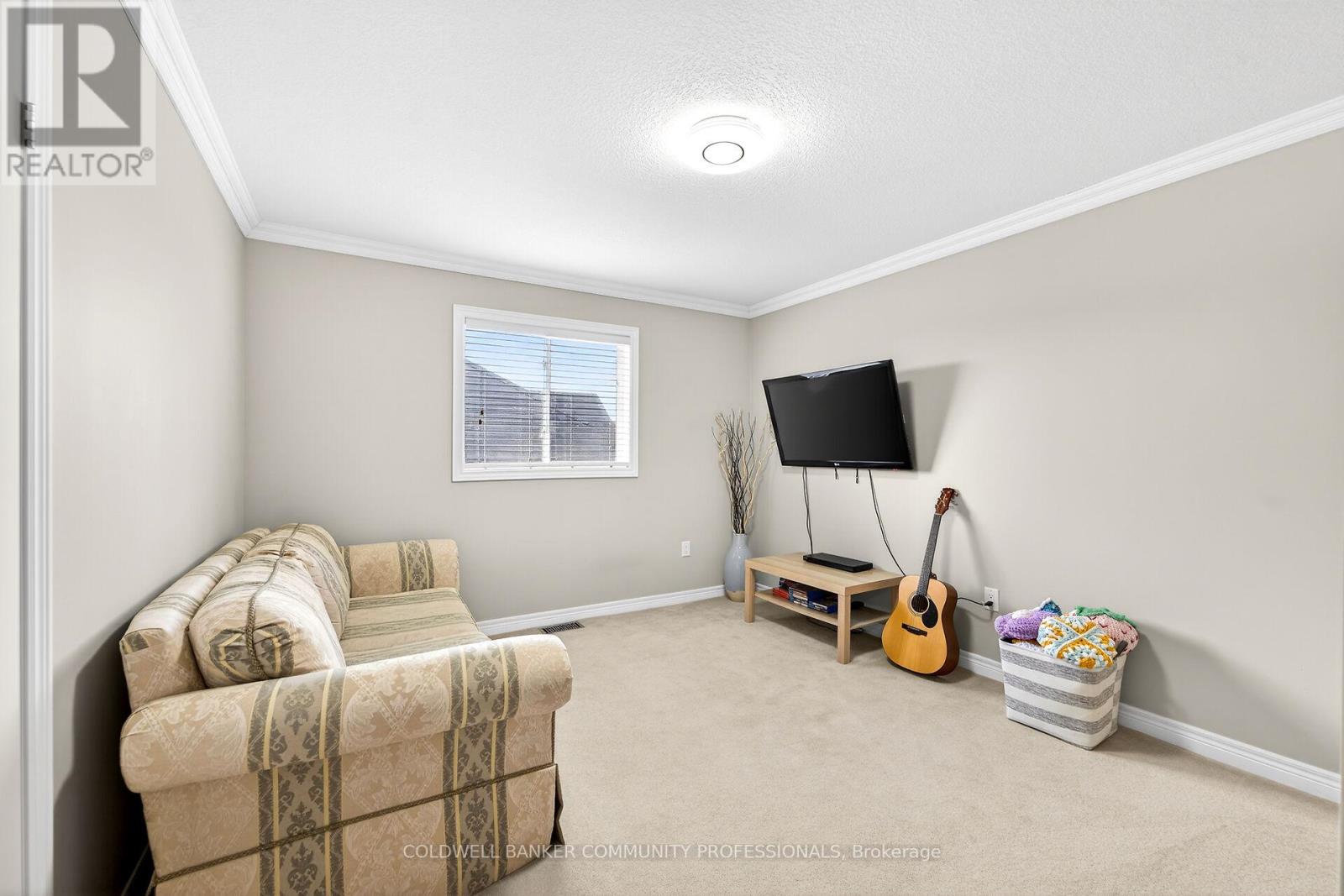 182 IRWIN AVENUE - 34