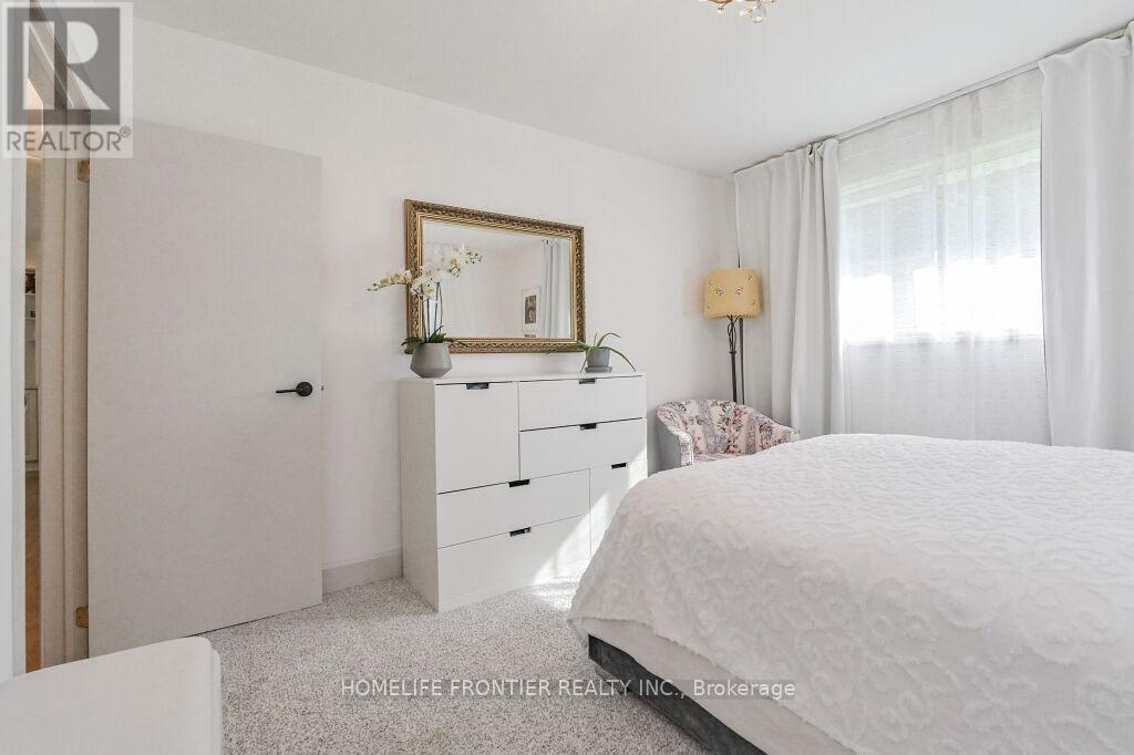 360 COLBORNE STREET - 14