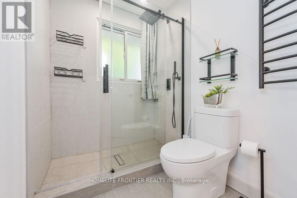 360 COLBORNE STREET - 16