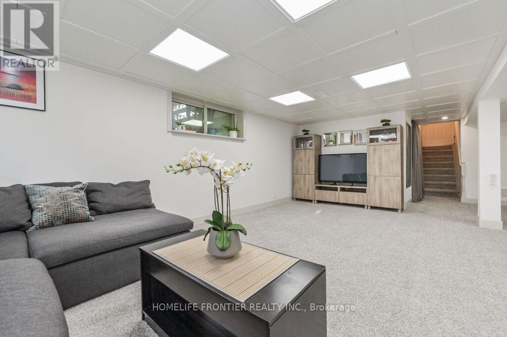360 COLBORNE STREET - 21