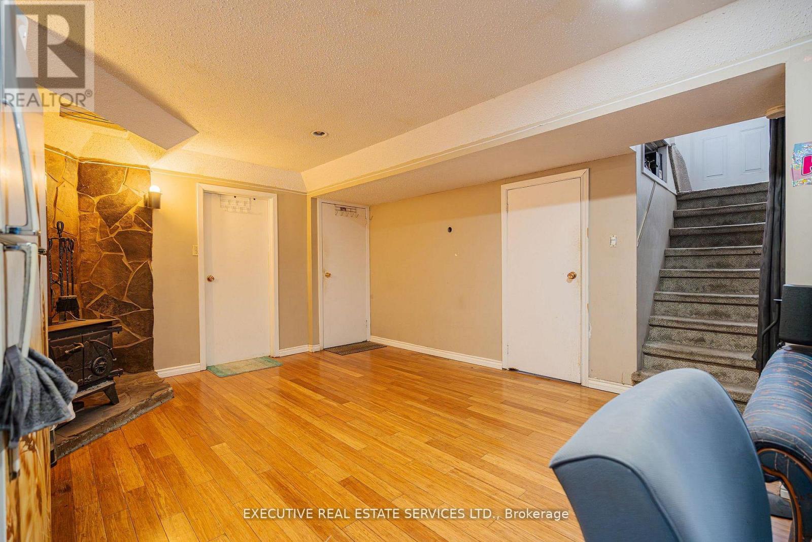 268 ROSS AVENUE - 20