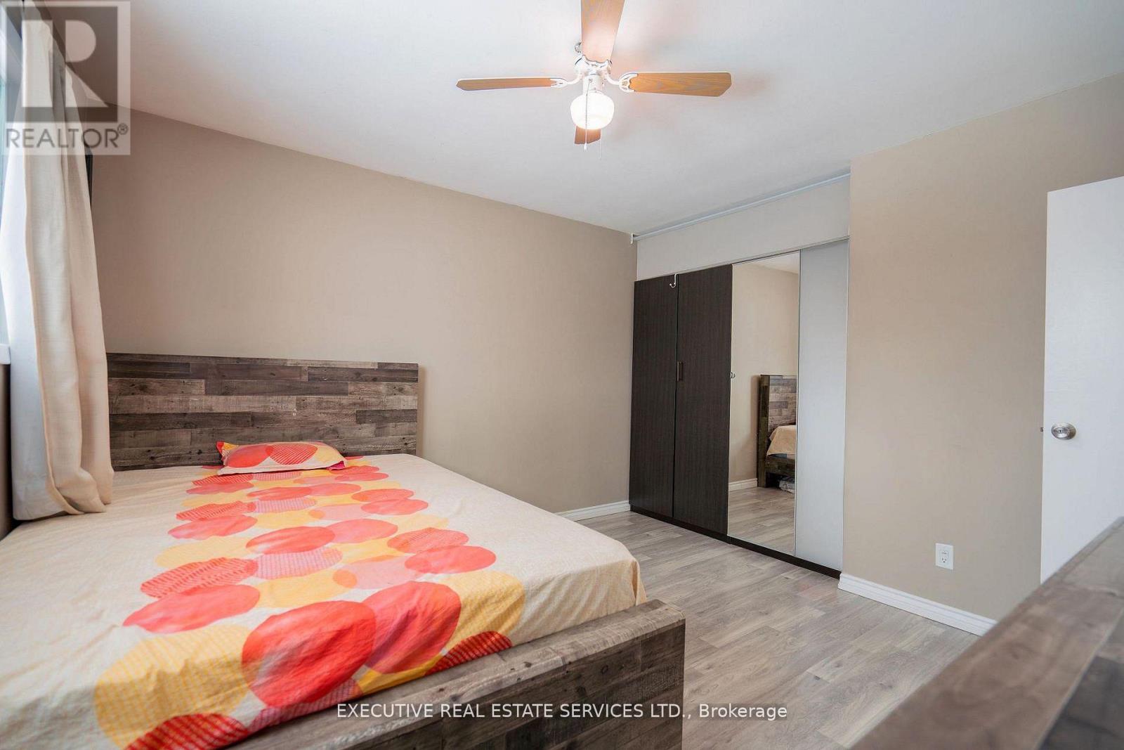 268 ROSS AVENUE - 26