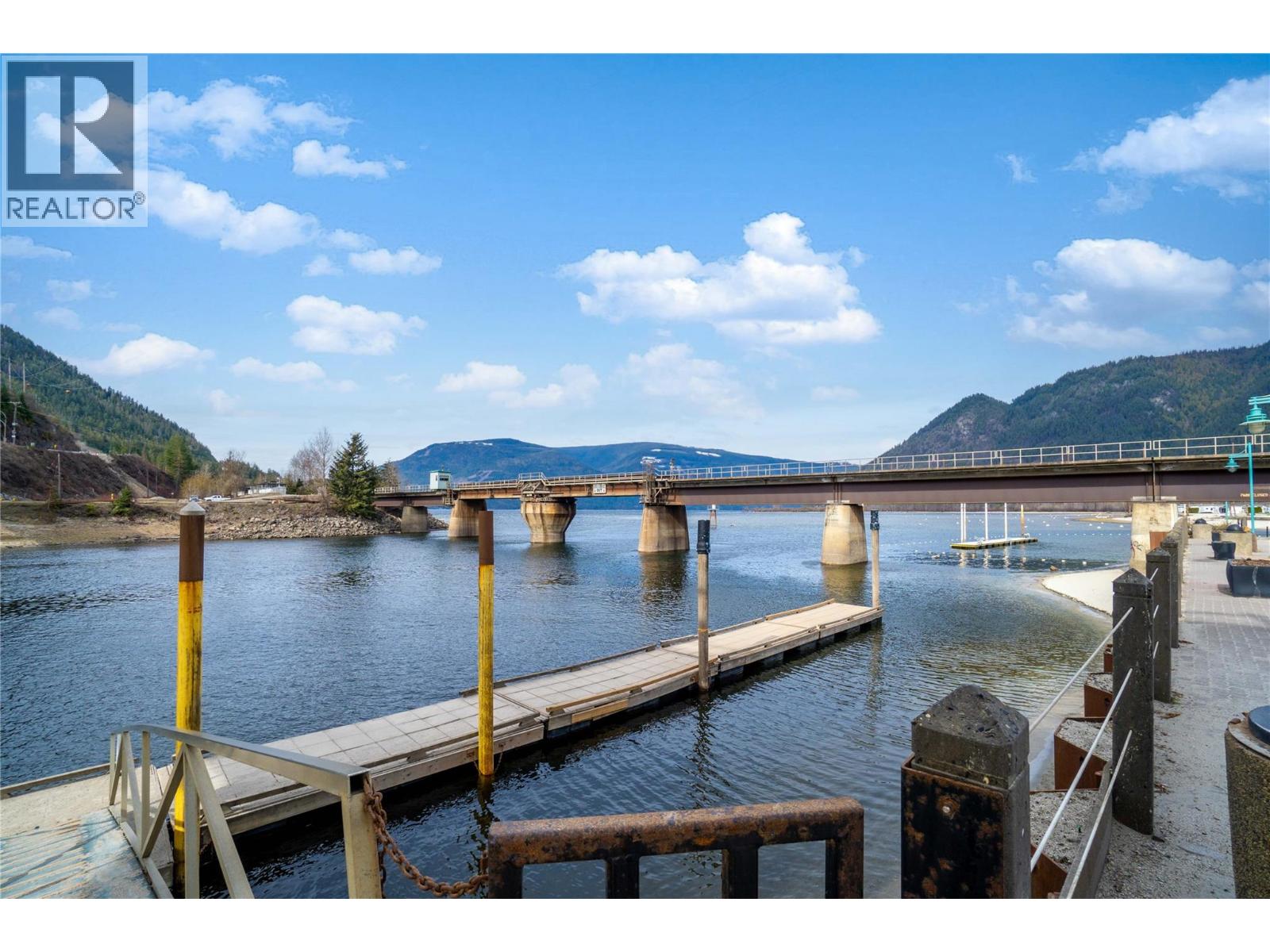 266 Sunset Drive, Sicamous