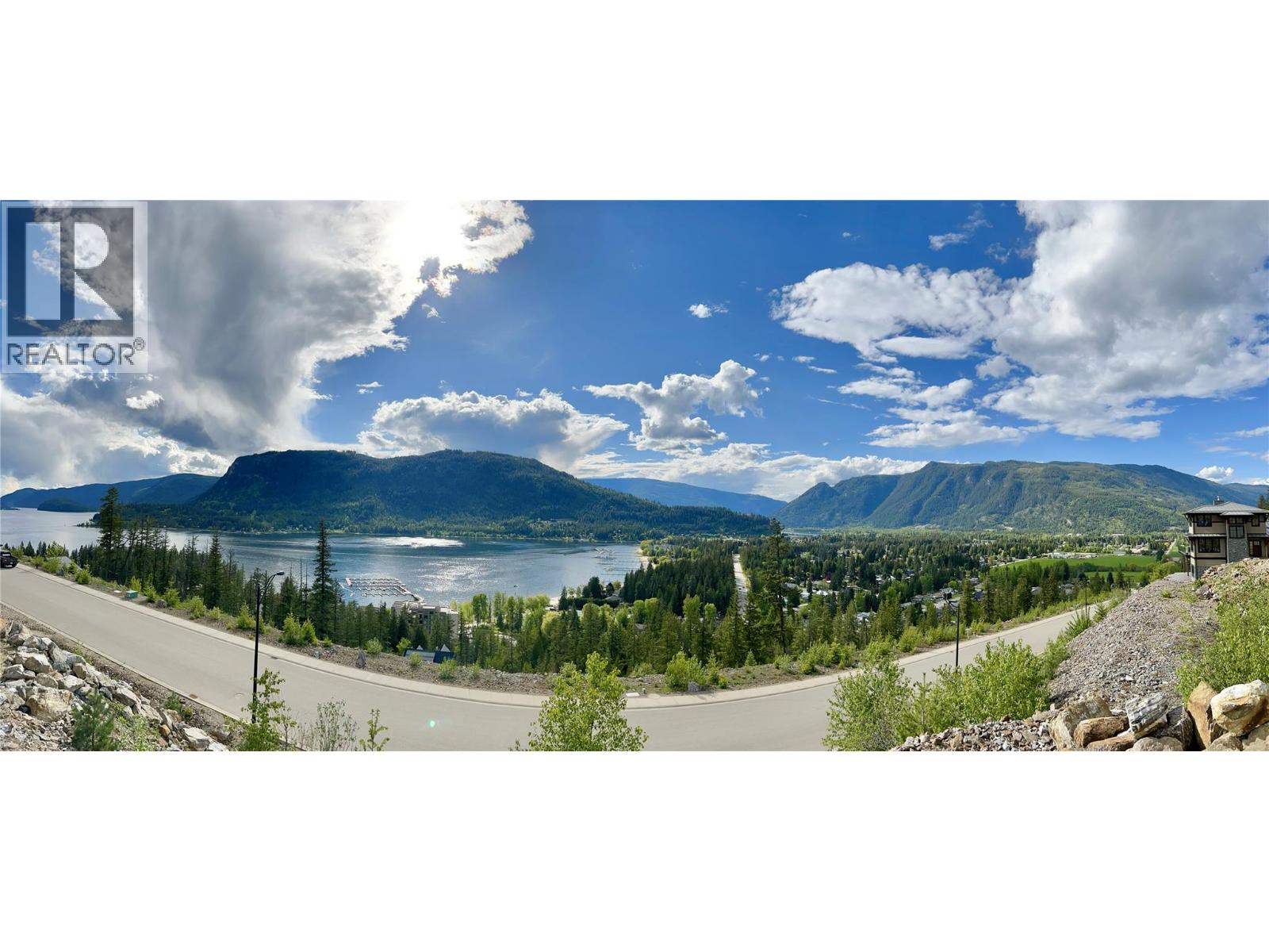 266 Sunset Drive, Sicamous