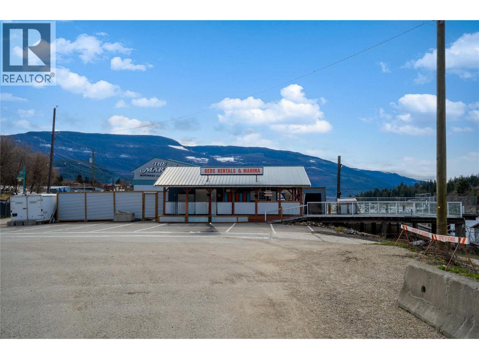 266 Sunset Drive, Sicamous