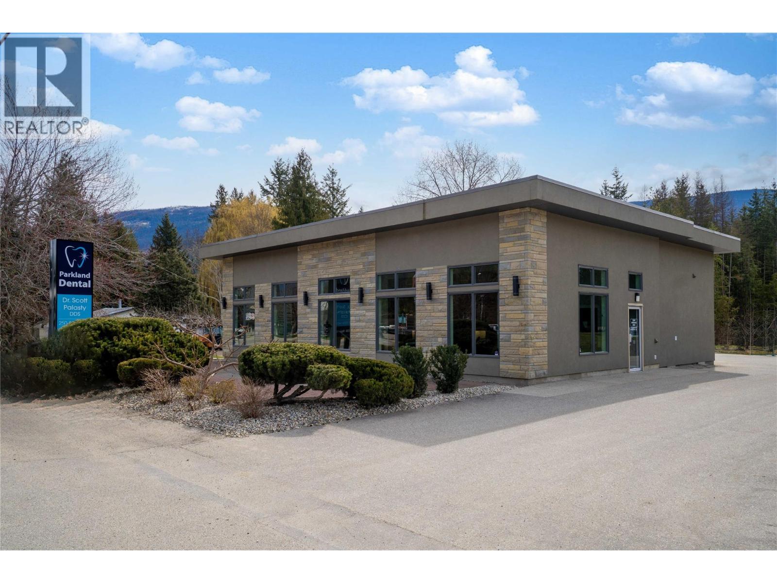 266 Sunset Drive, Sicamous