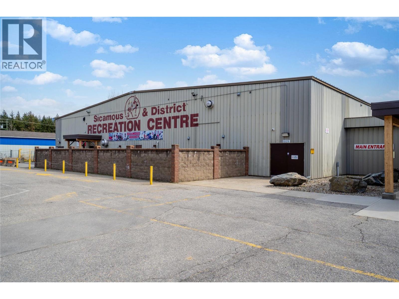 266 Sunset Drive, Sicamous