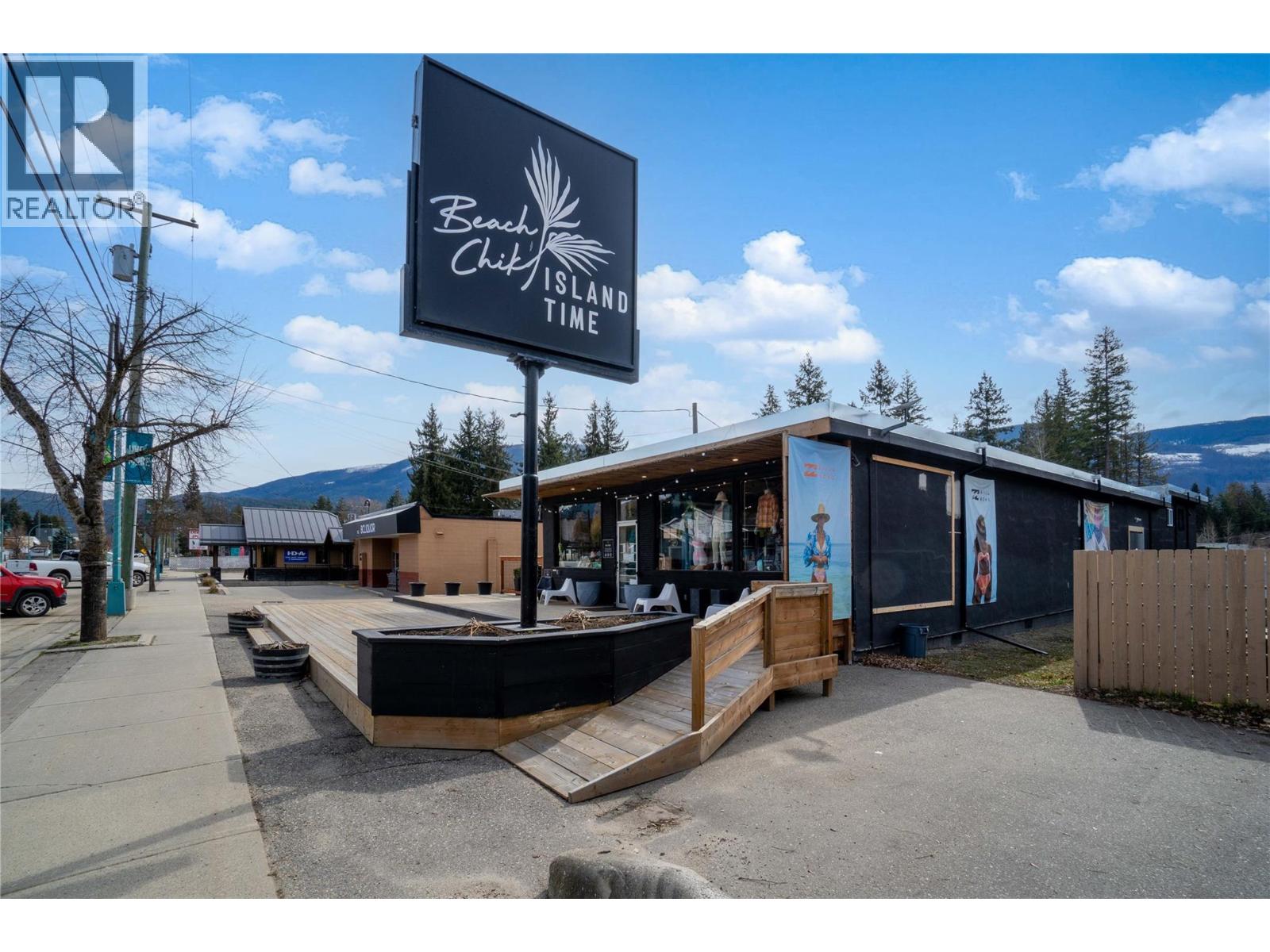 266 Sunset Drive, Sicamous