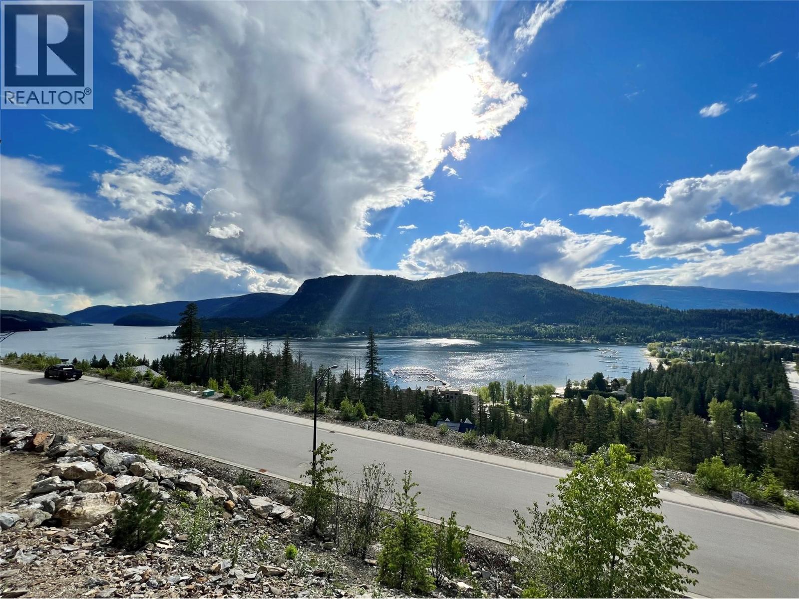 266 Sunset Drive, Sicamous