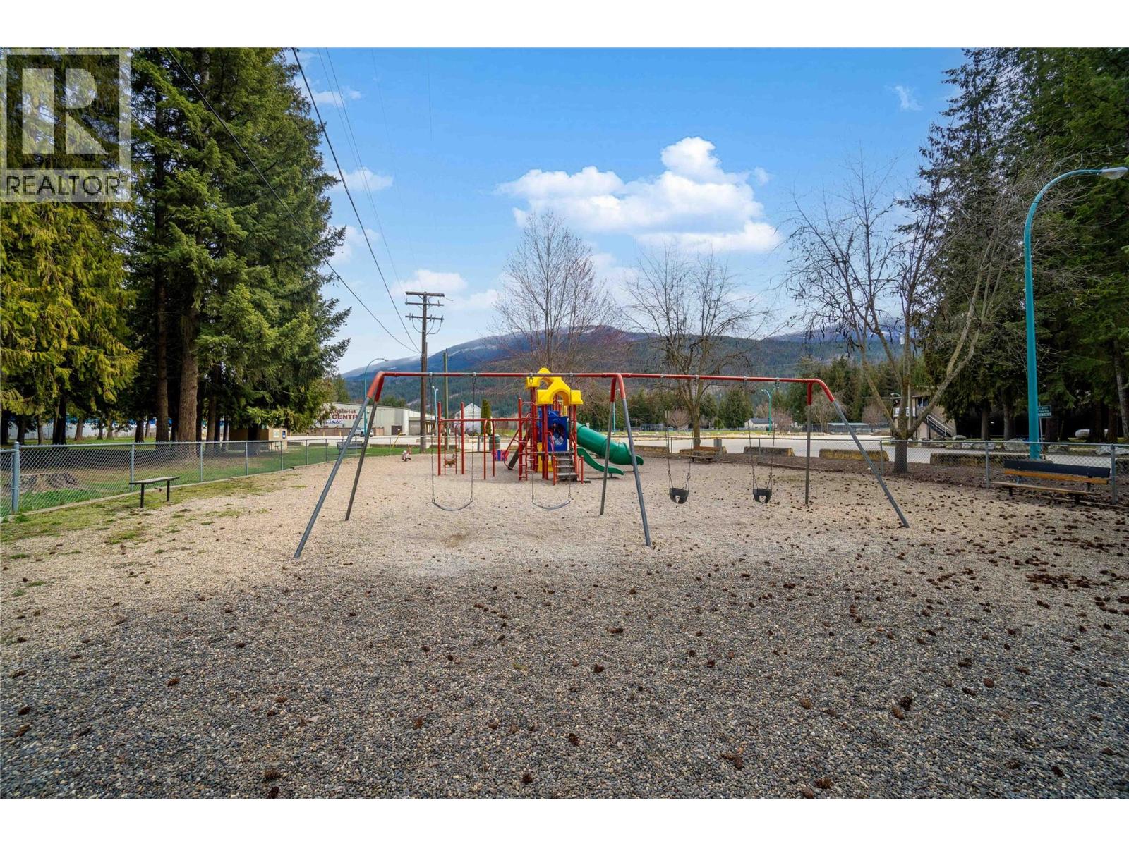 266 Sunset Drive, Sicamous