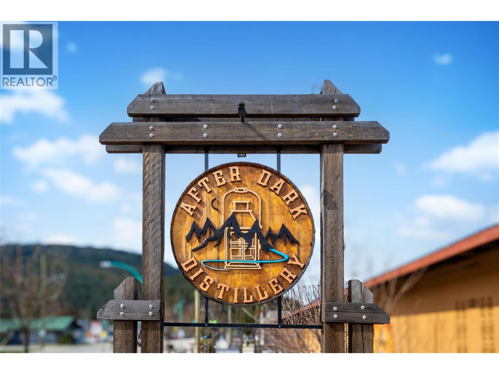 266 Sunset Drive, Sicamous