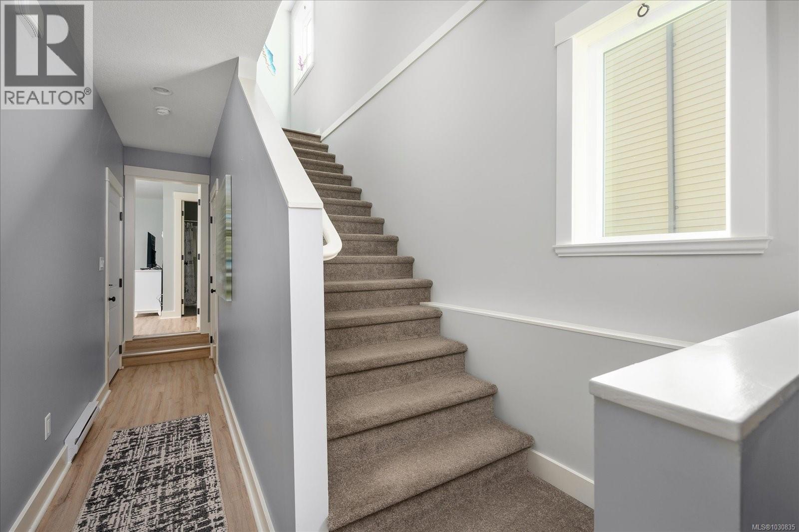 109 Aurora Way - 13