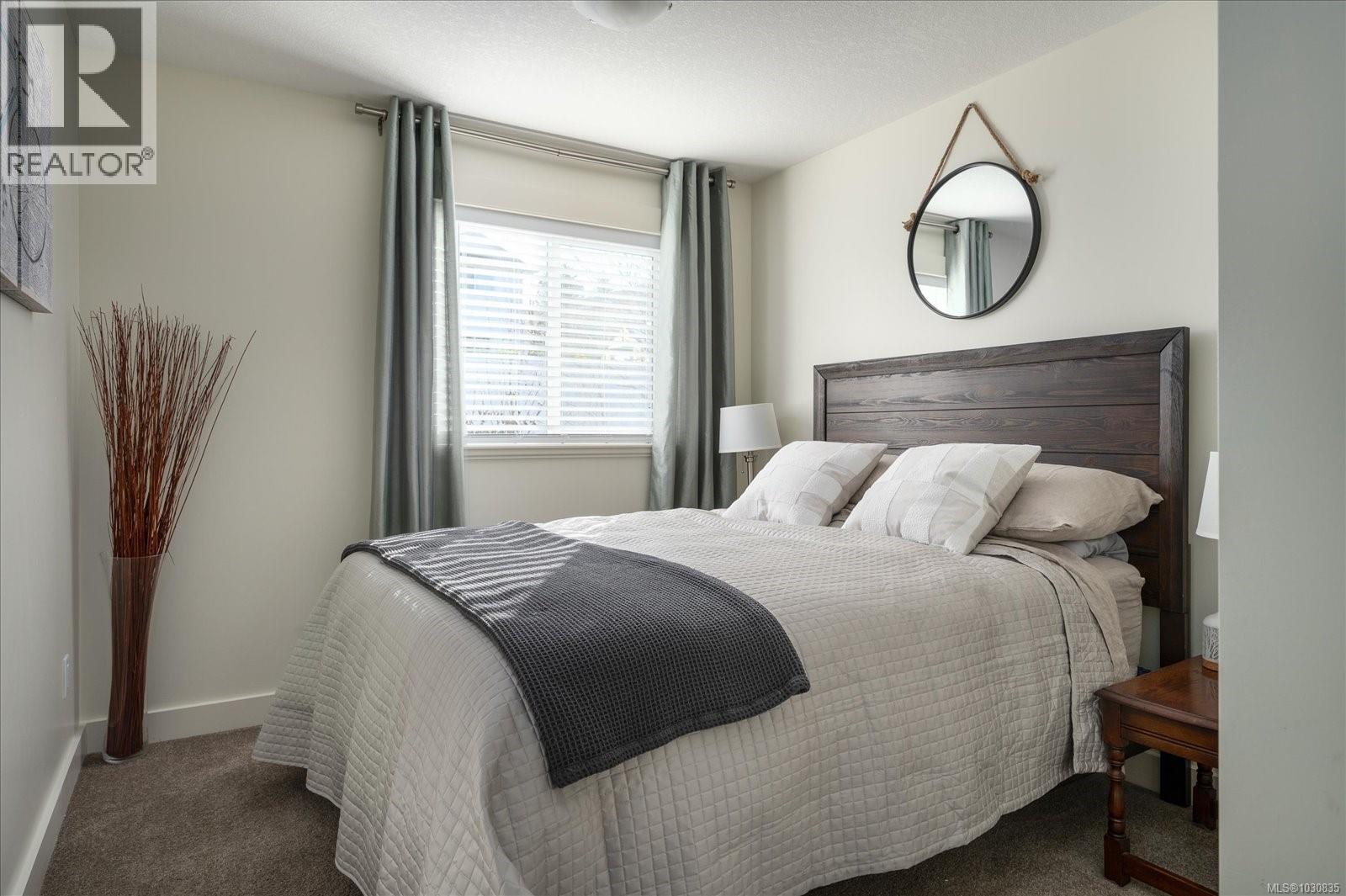 109 Aurora Way - 29