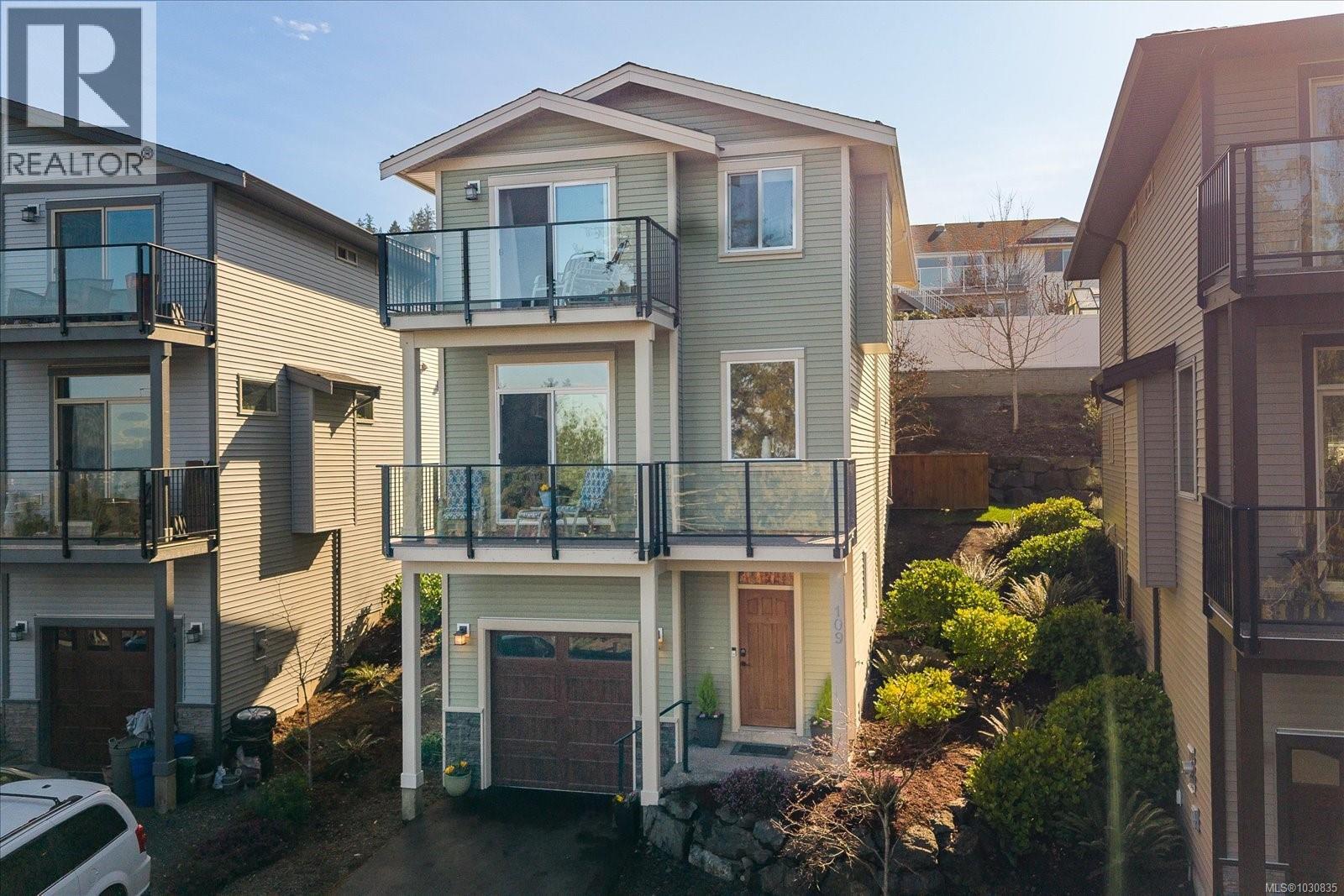 109 Aurora Way - 43