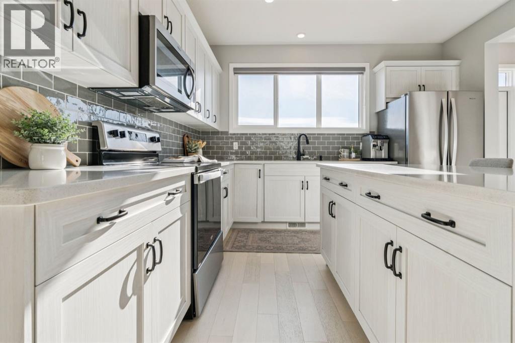 22 Precedence Glen, Cochrane