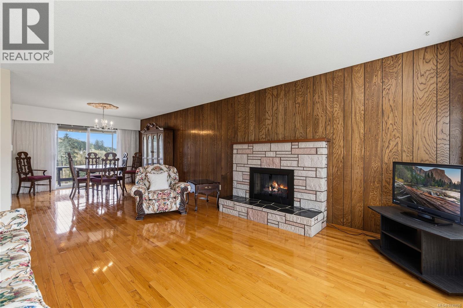 2840 HALIDAY CRES - 5