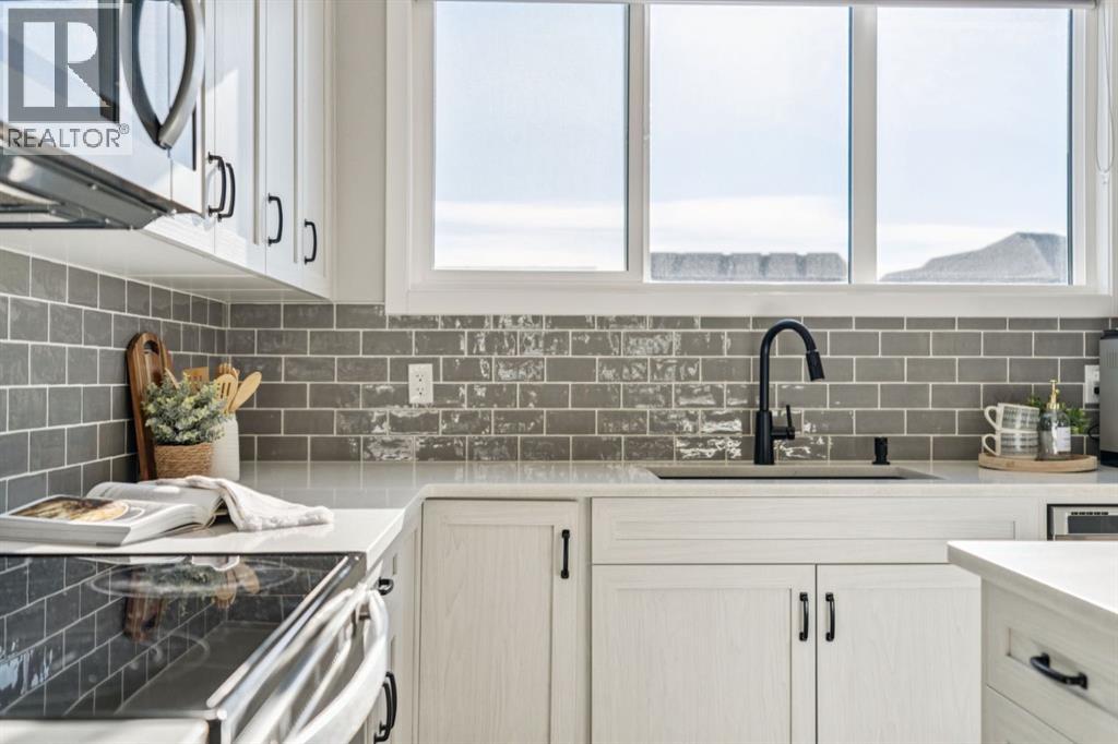 22 Precedence Glen, Cochrane