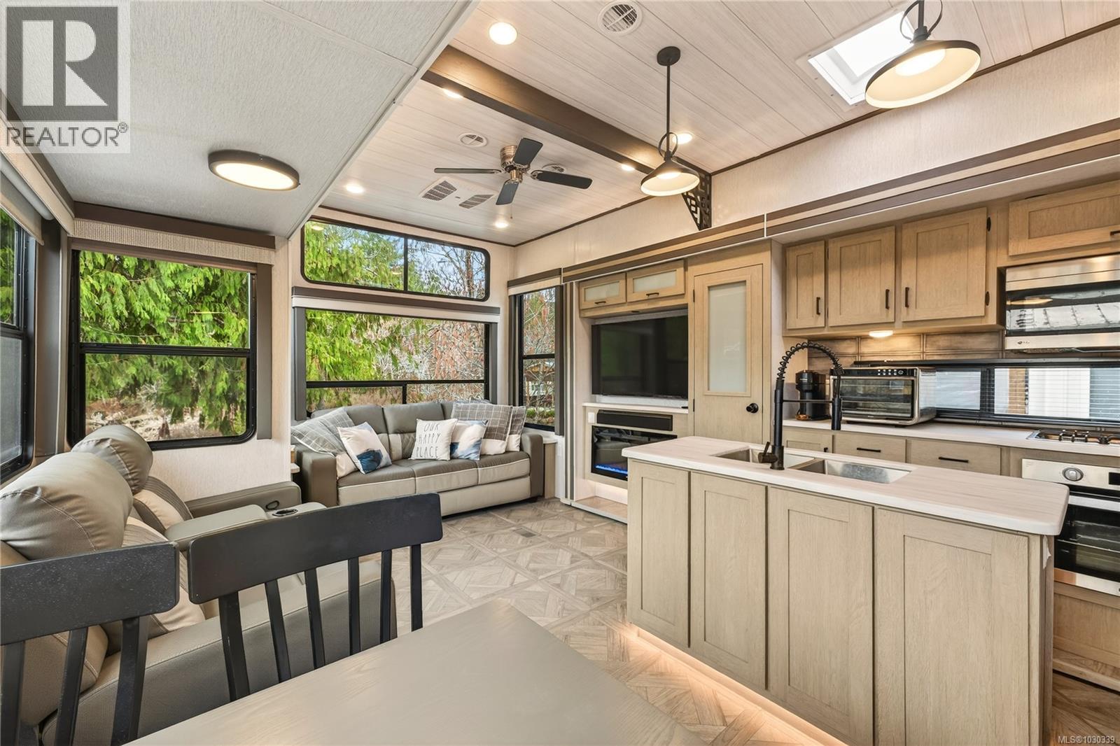 #23 10750 Central Lake Rd - 39