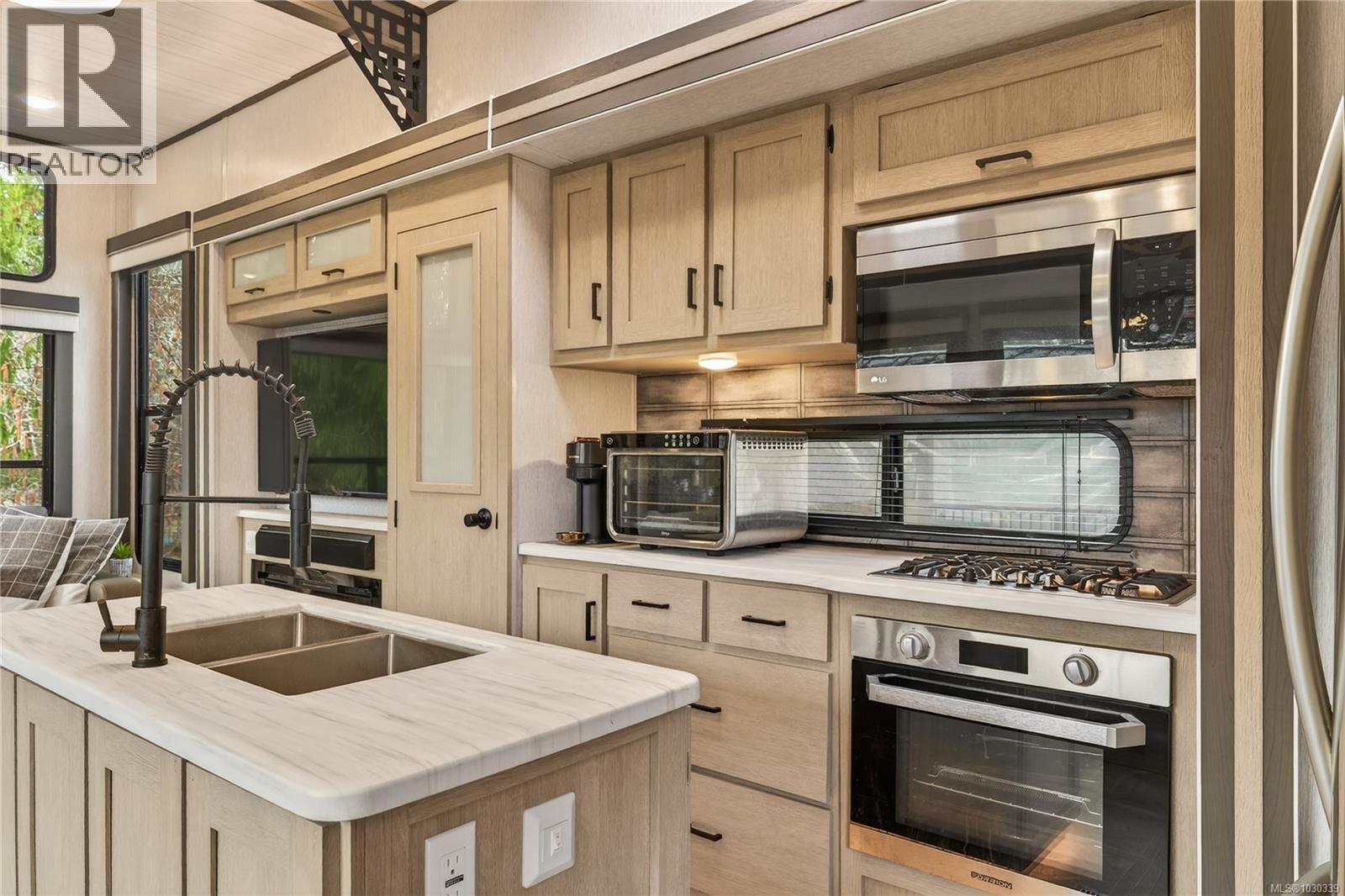 #23 10750 Central Lake Rd - 4