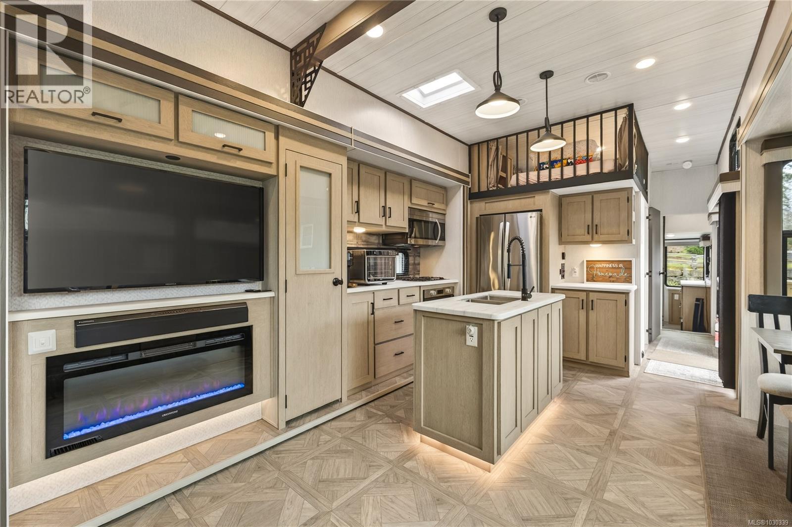 #23 10750 Central Lake Rd - 44