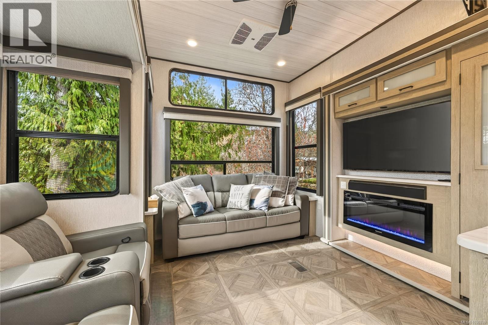 #23 10750 Central Lake Rd - 5