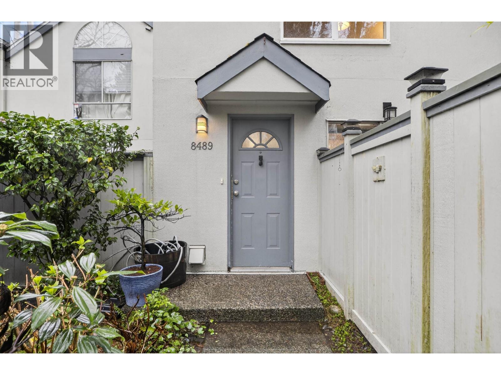 8489 NANAIMO Street - photo 2