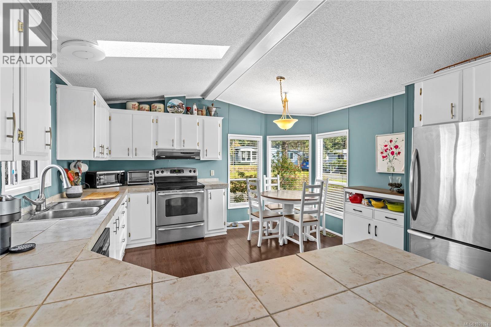 #245 2465 APOLLO DR - 14