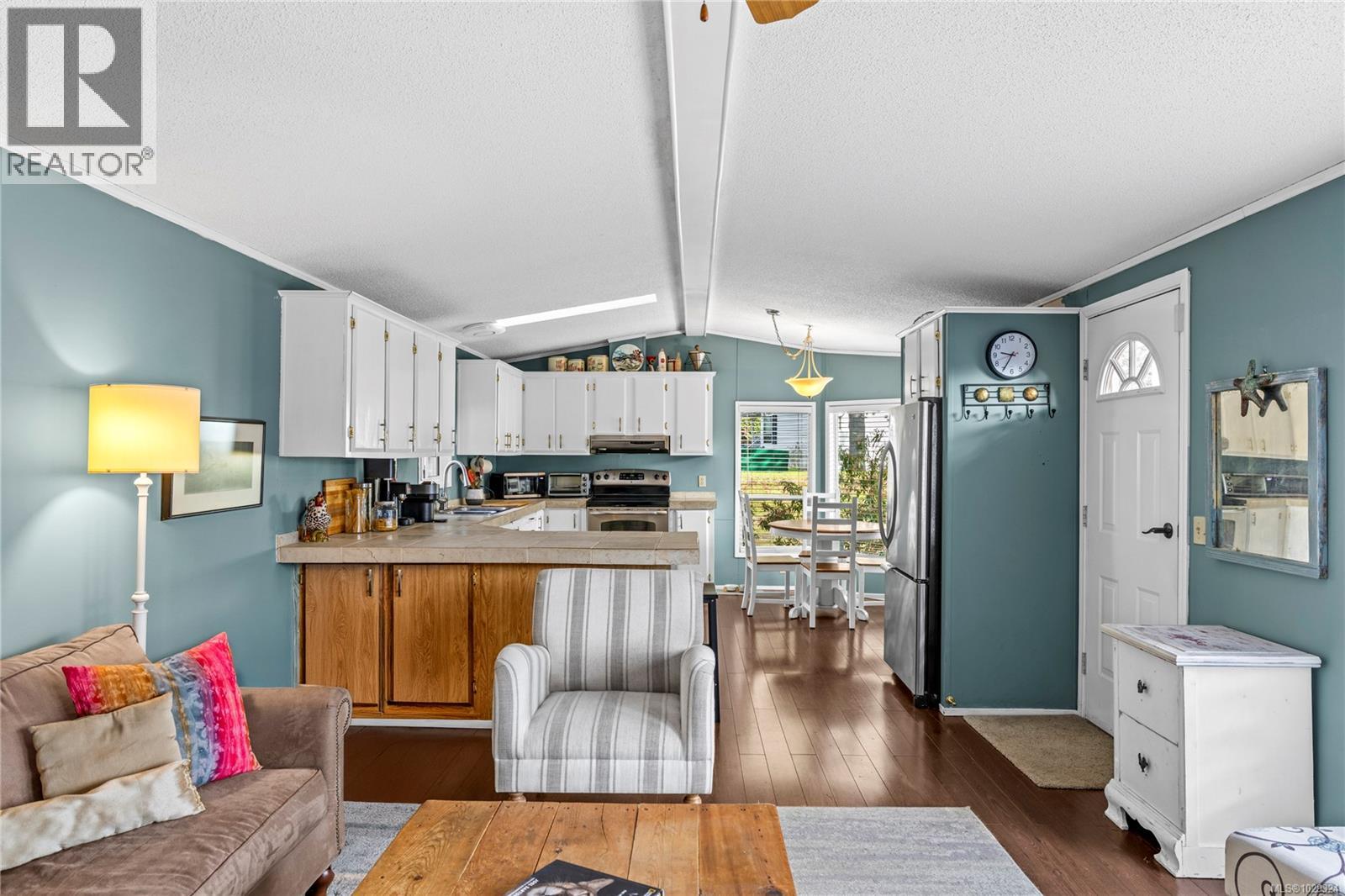 #245 2465 APOLLO DR - 16