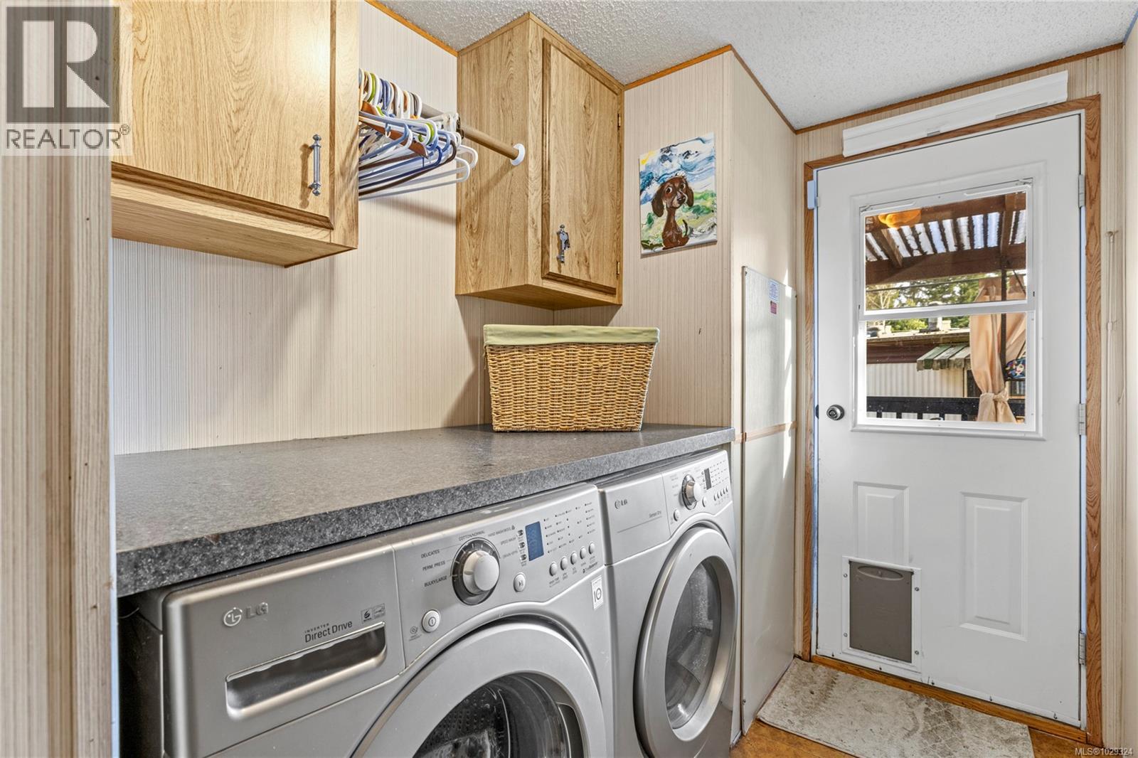 #245 2465 APOLLO DR - 21