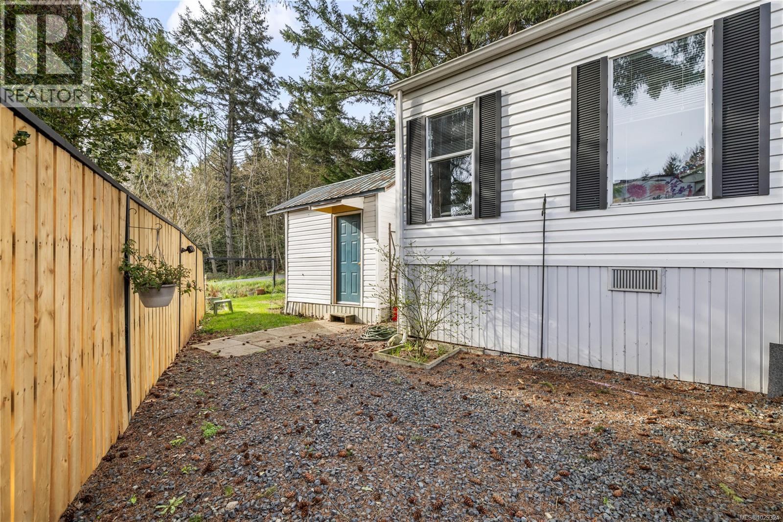 #245 2465 APOLLO DR - 26