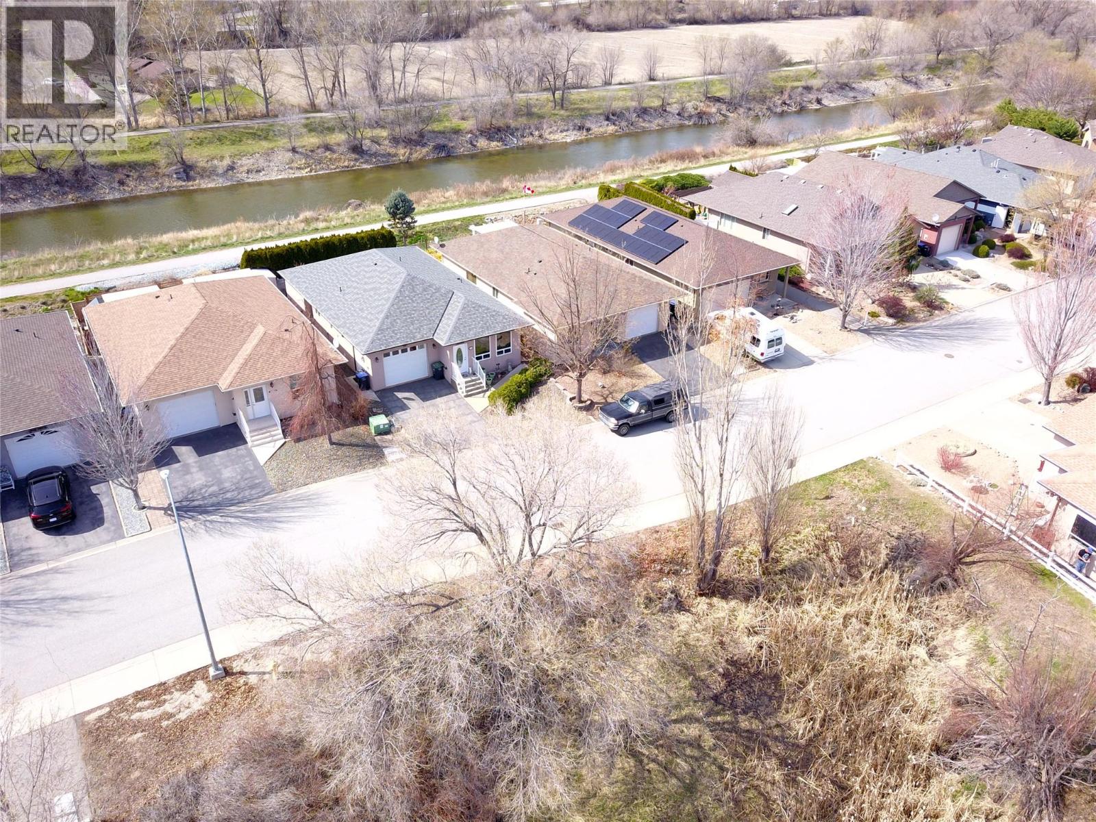 162 Willows Place, Oliver