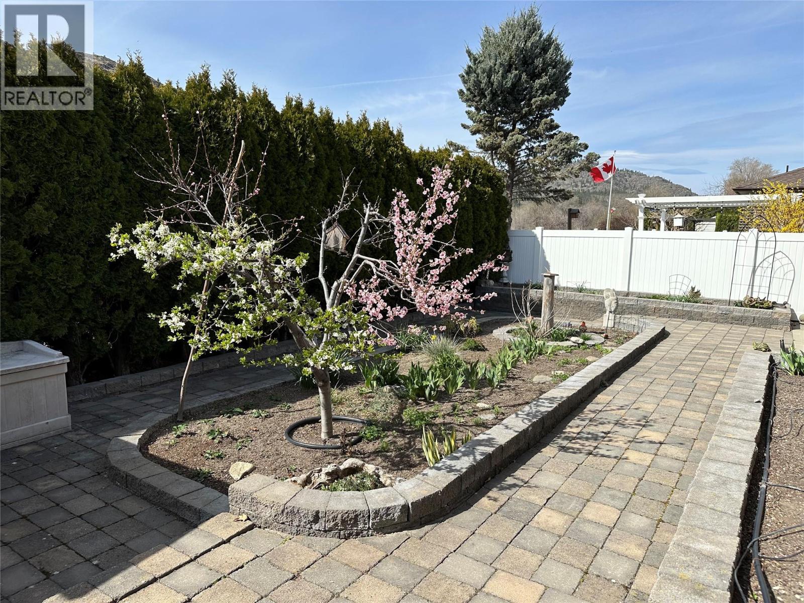 162 Willows Place, Oliver