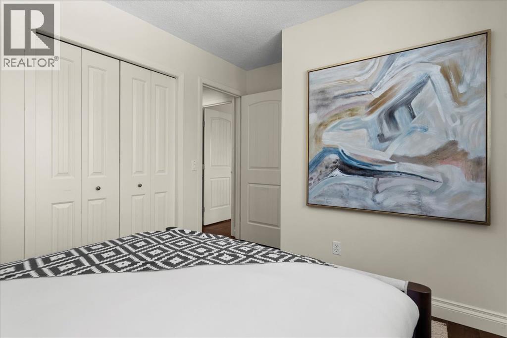 Single Family House 4 Level for Sale in  Hawkcliff Way NW Hawkwood Calgary 