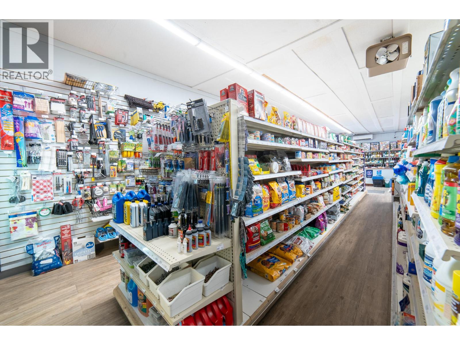  1504 EASTMAN Avenue, Riondel