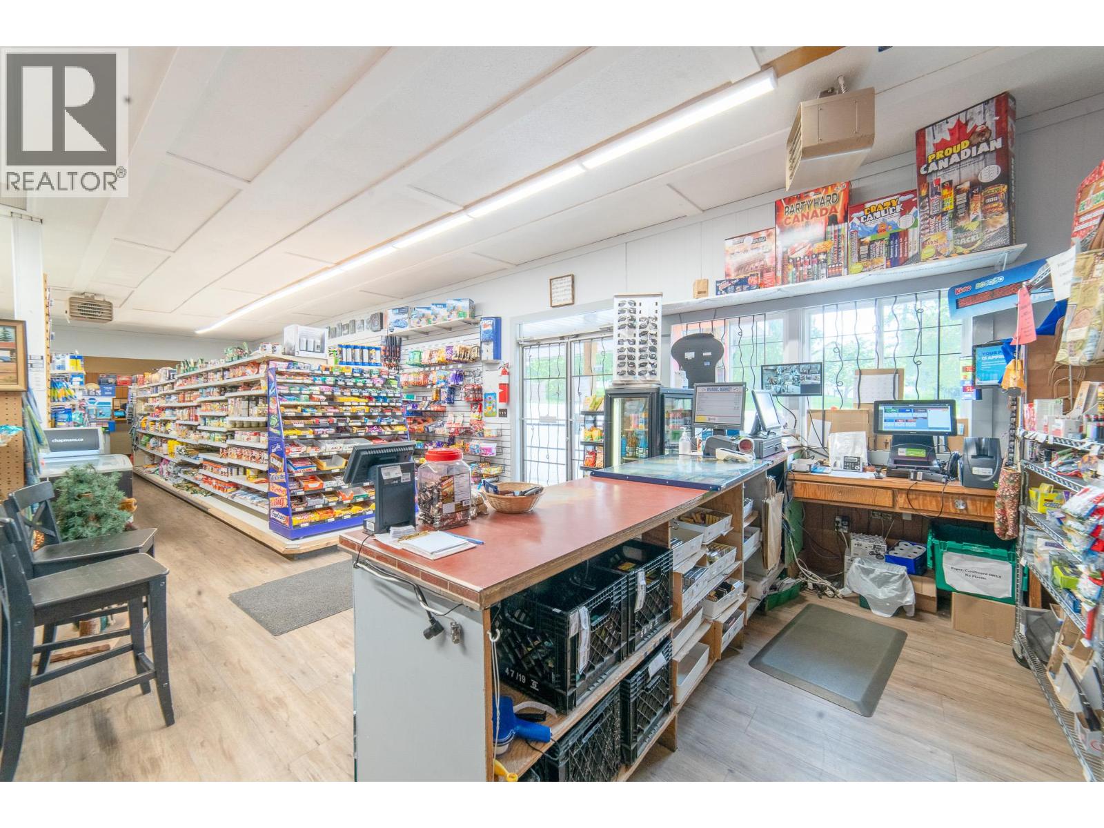  1504 EASTMAN Avenue, Riondel