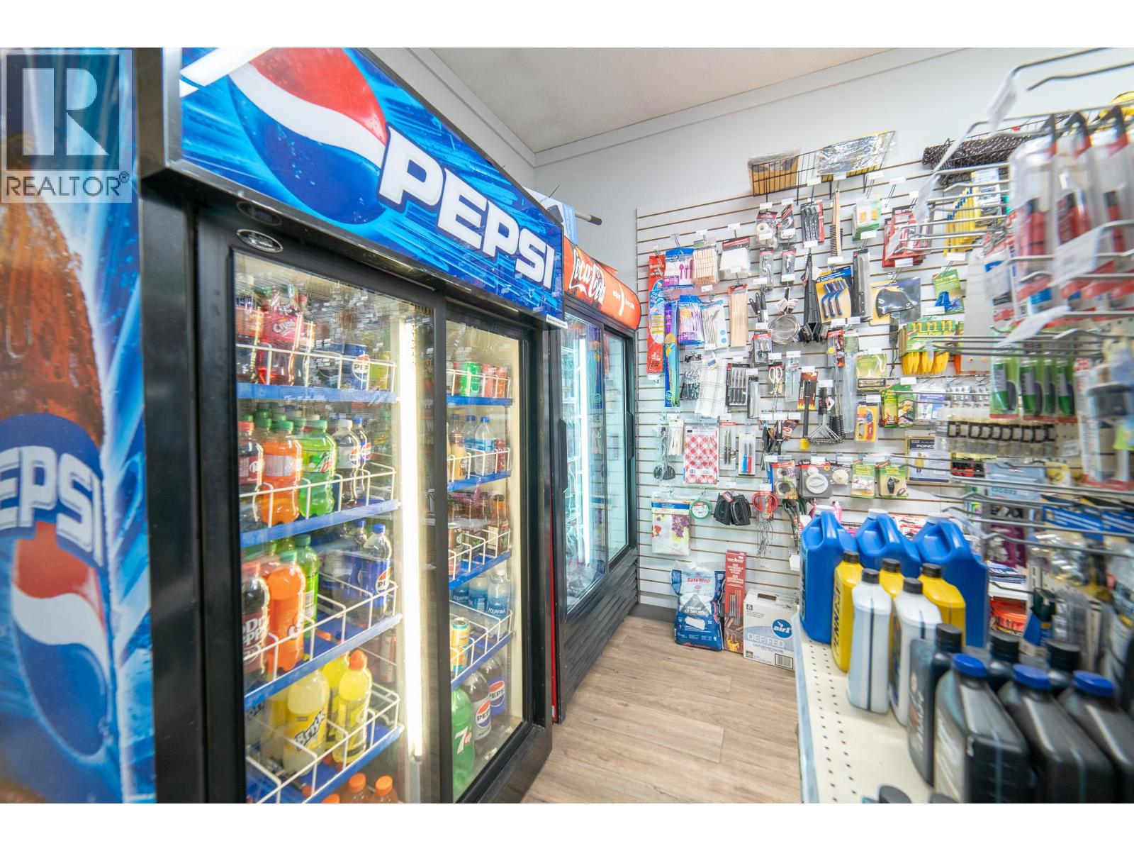  1504 EASTMAN Avenue, Riondel