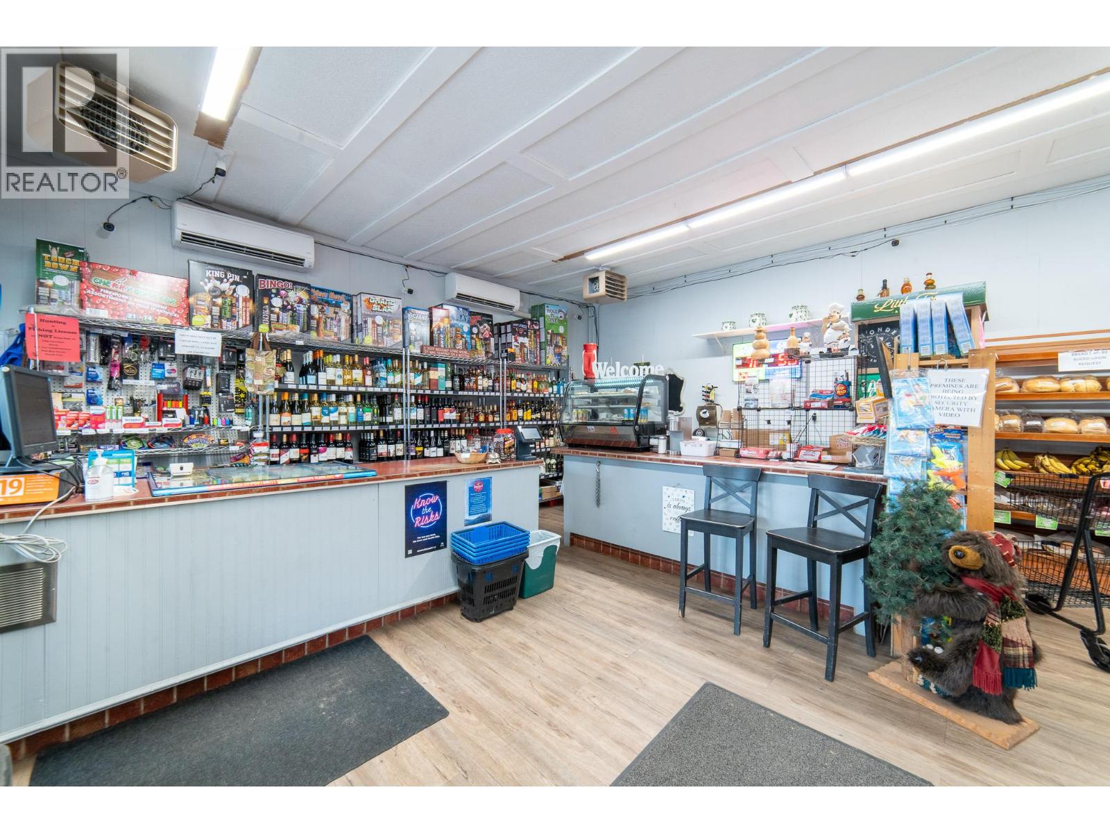  1504 EASTMAN Avenue, Riondel