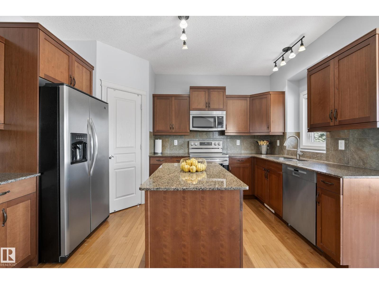 20714 56A AV NW, Edmonton