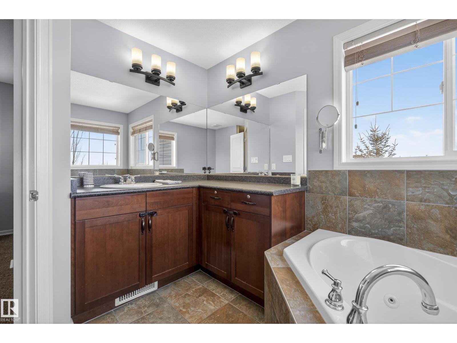 20714 56A AV NW, Edmonton