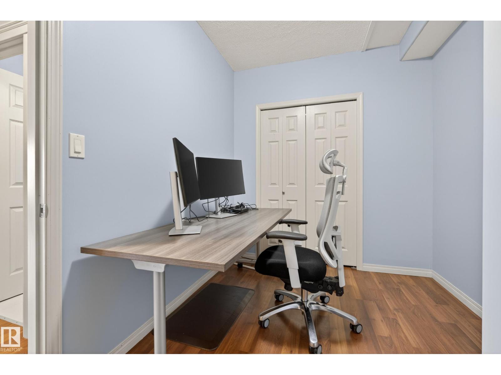 20714 56A AV NW, Edmonton