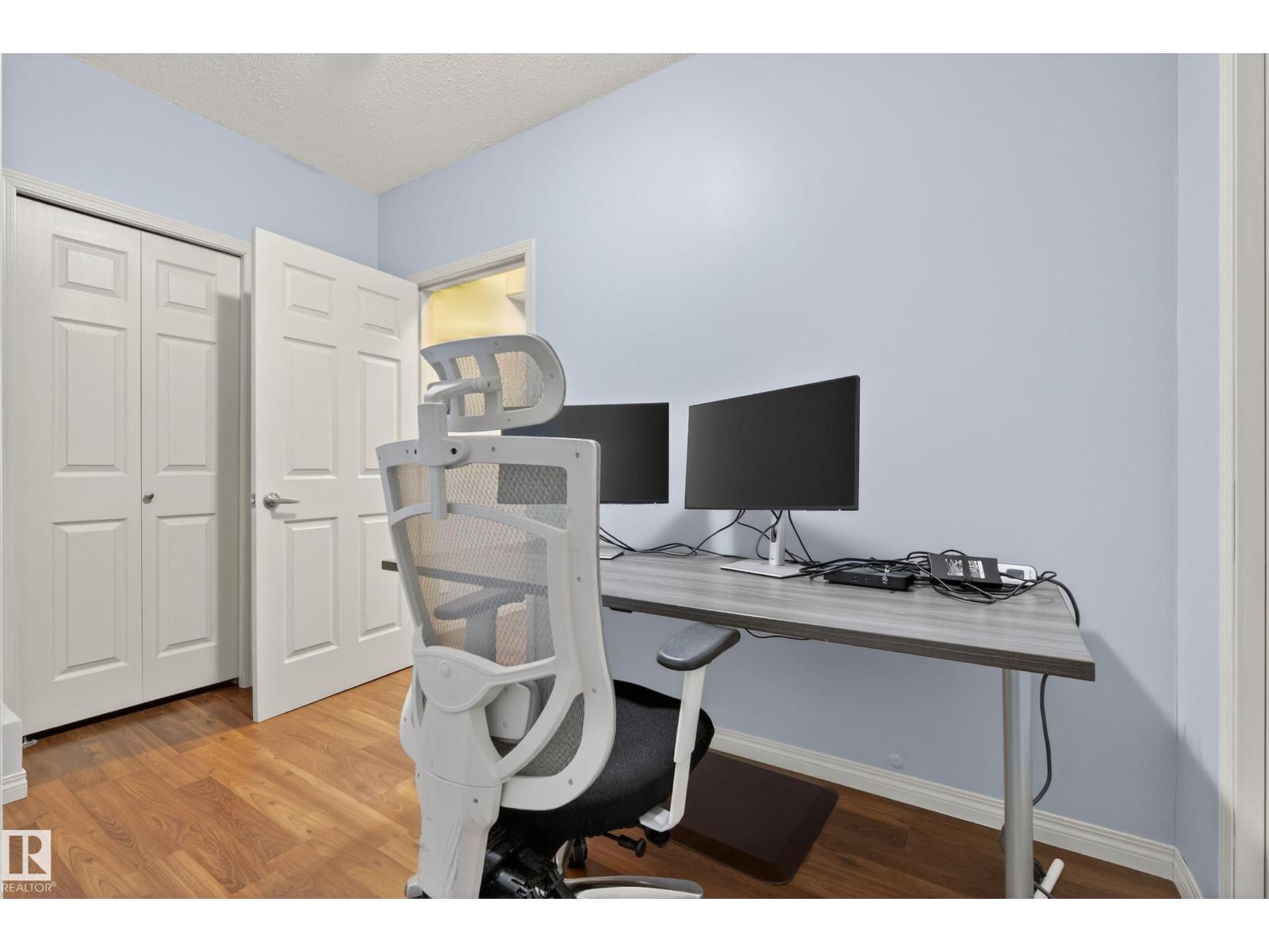 20714 56A AV NW, Edmonton