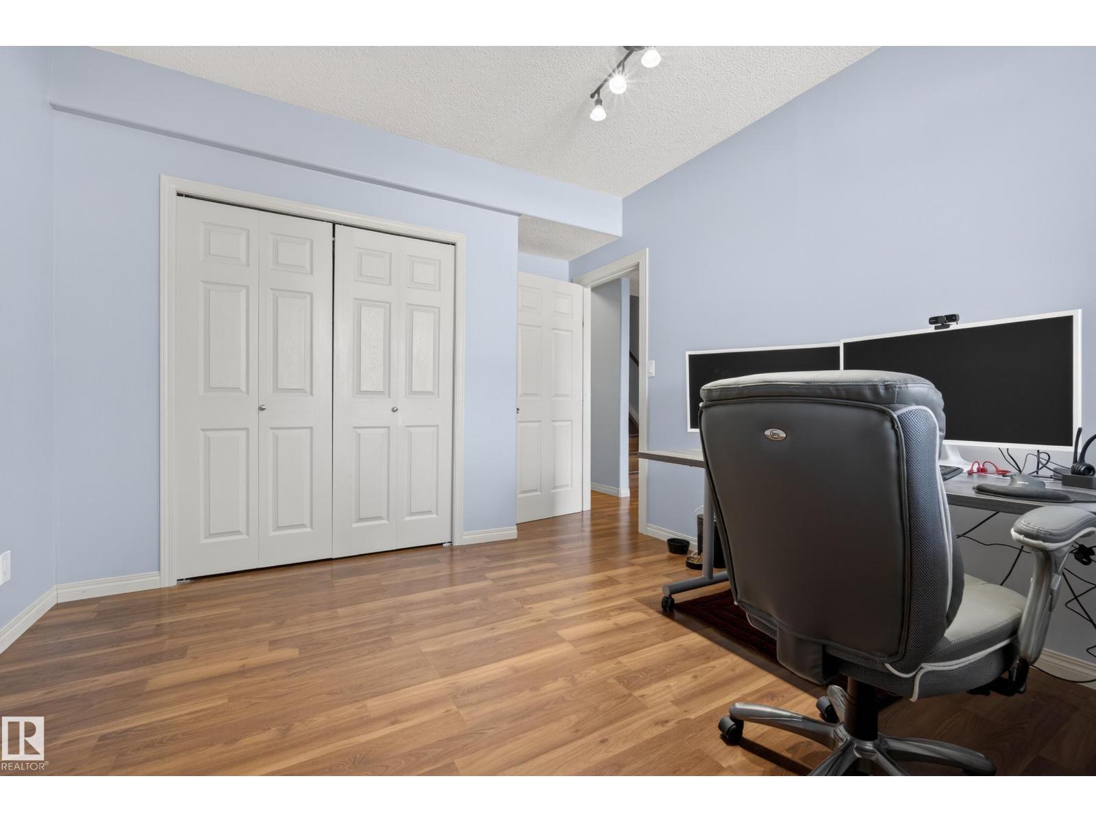 20714 56A AV NW, Edmonton