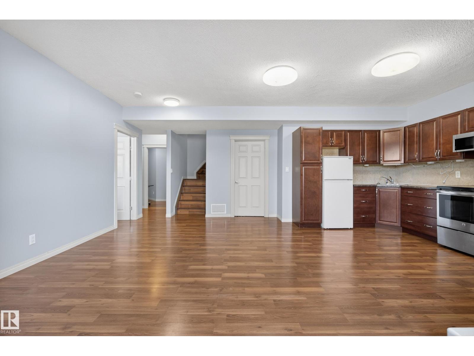 20714 56A AV NW, Edmonton