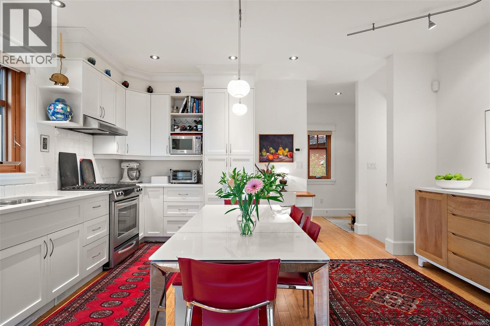 #3 849 Dunsmuir Rd - 9