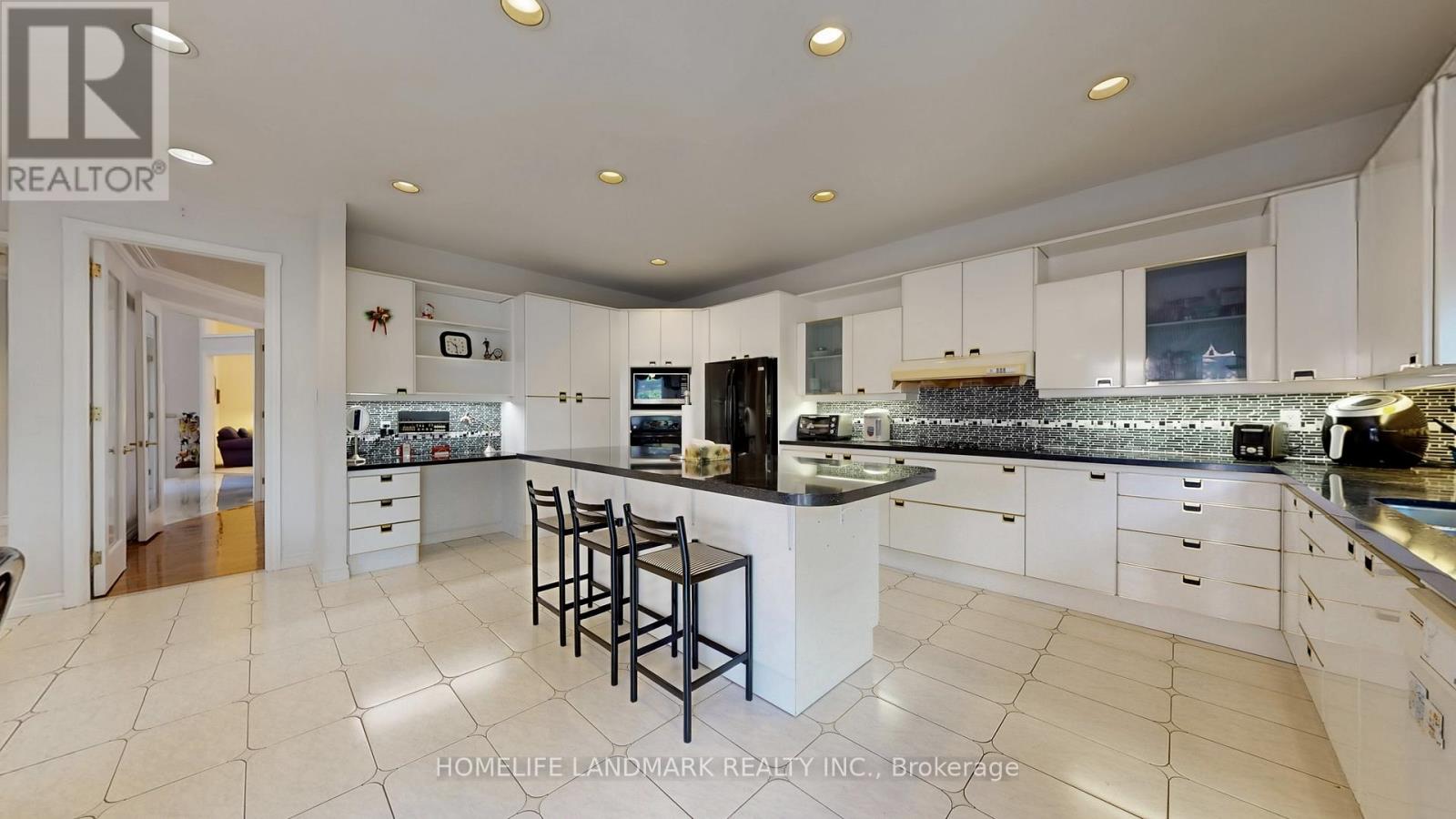 411 CUMMER AVENUE - 14