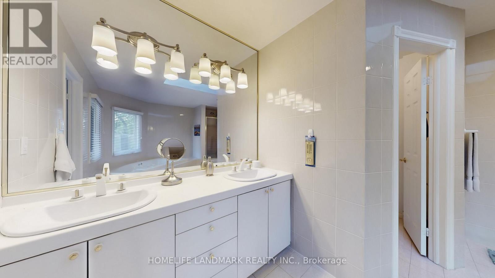 411 CUMMER AVENUE - 23