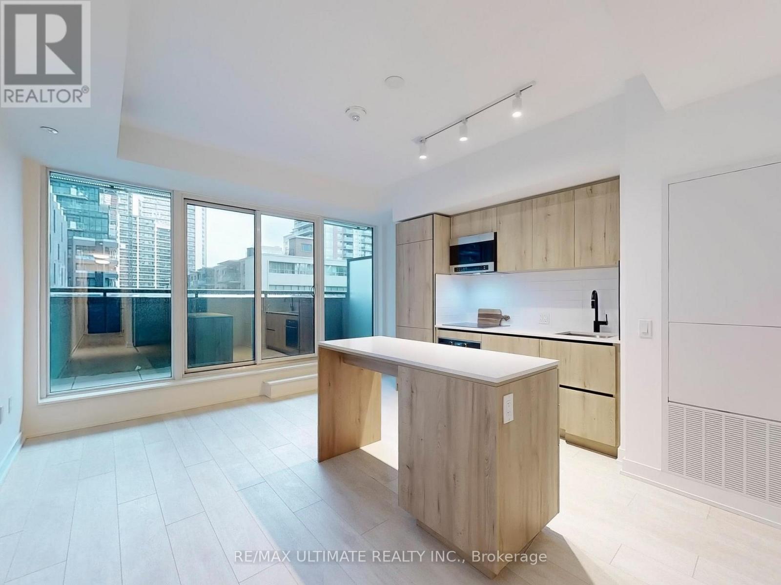 #207 117 BROADWAY AVENUE - 17