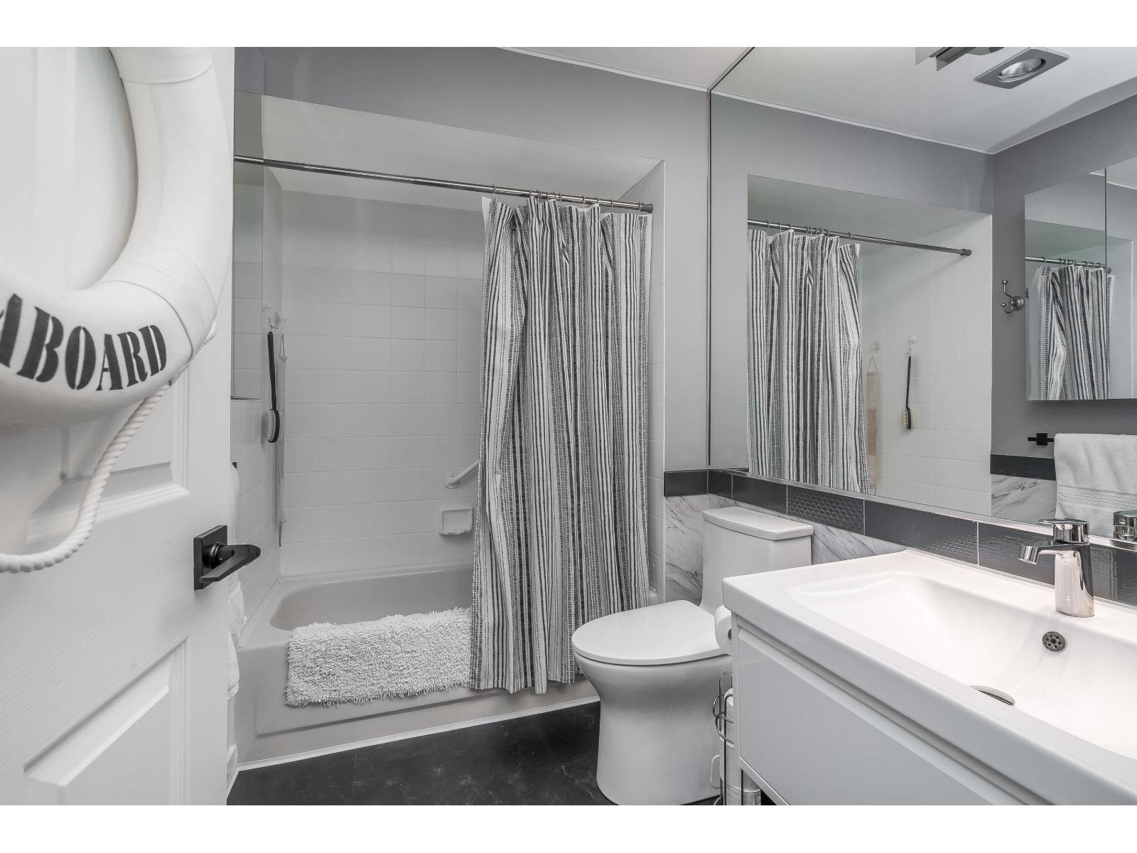 308 1441 BLACKWOOD STREET, White Rock