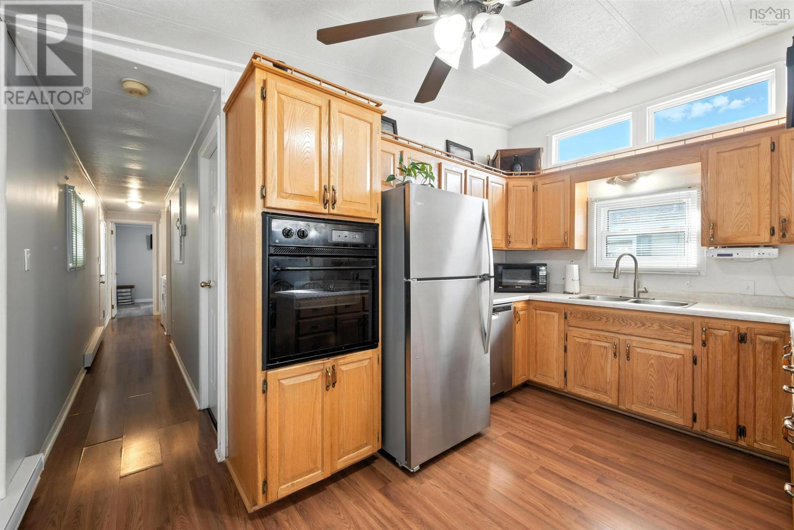 Property 10 of 30 of 32 Champlain Avenue