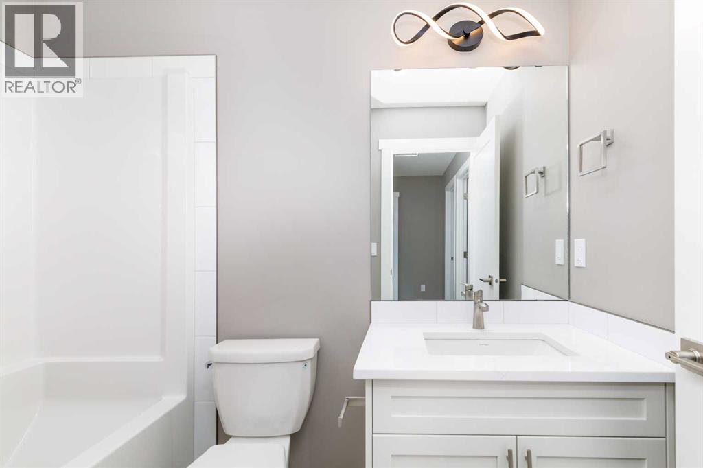 Single Family House for Sale in  Everson Close Evergreen Red Deer 